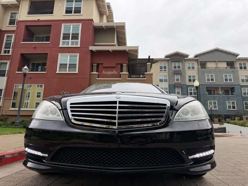 Mercedes-Benz S-Class S550 2012