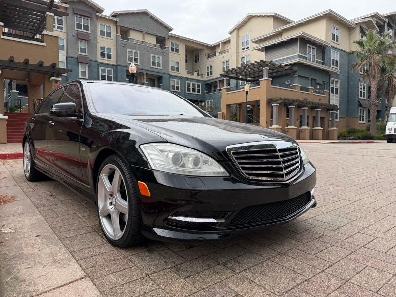 Mercedes-Benz S-Class S550 2012