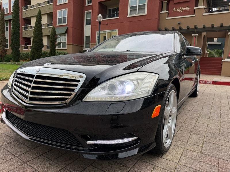 Mercedes-Benz S-Class S550 2012