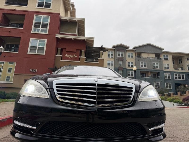 Mercedes-Benz S-Class S550 2012