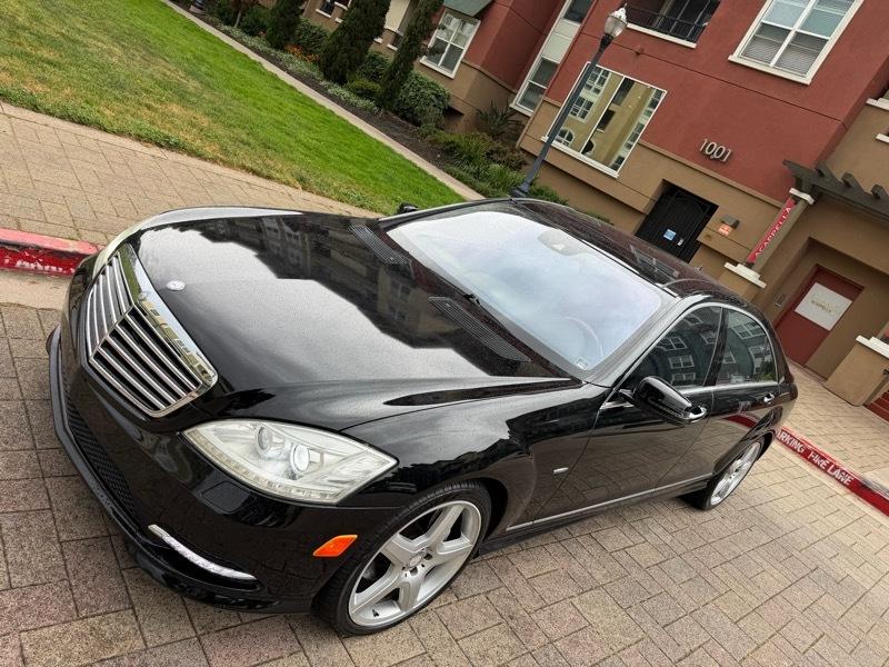 Mercedes-Benz S-Class S550 2012