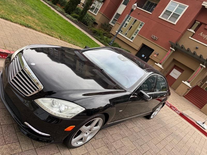 Mercedes-Benz S-Class S550 2012