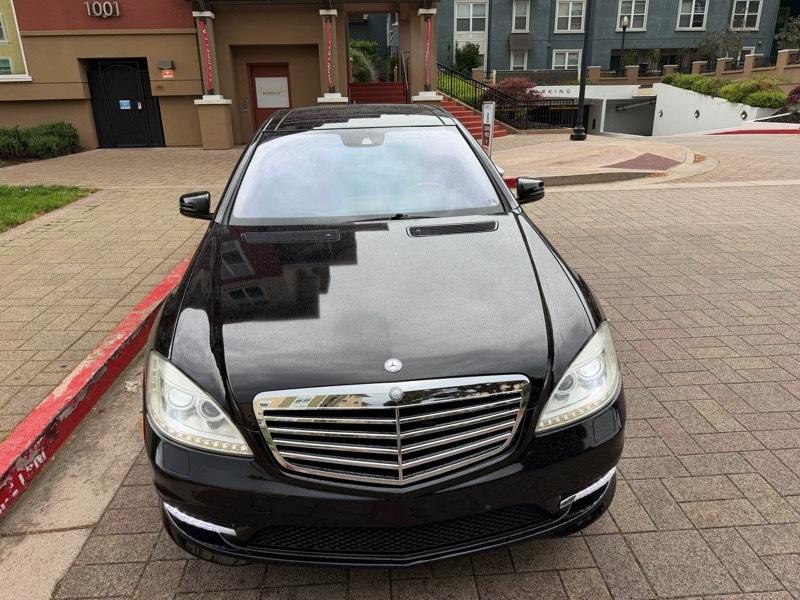 Mercedes-Benz S-Class S550 2012