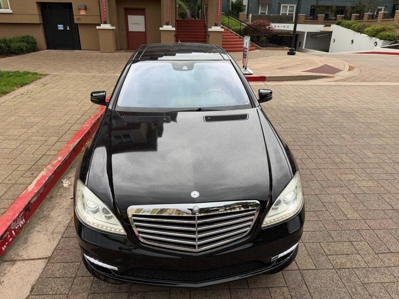 Mercedes-Benz S-Class S550 2012