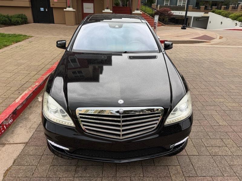 Mercedes-Benz S-Class S550 2012
