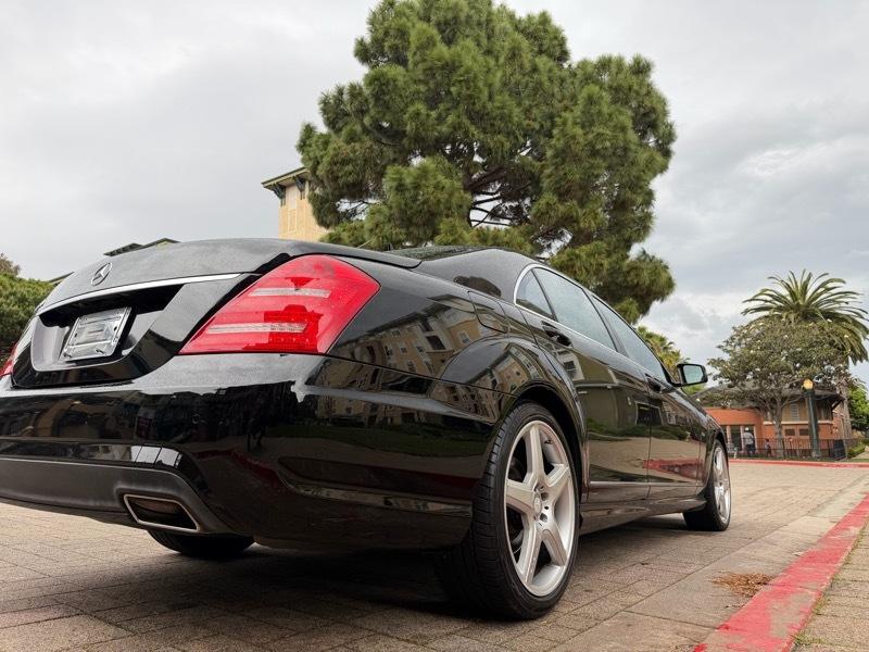 Mercedes-Benz S-Class S550 2012