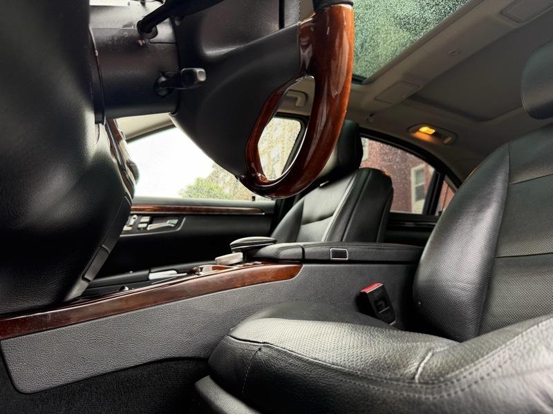 Mercedes-Benz S-Class S550 2012