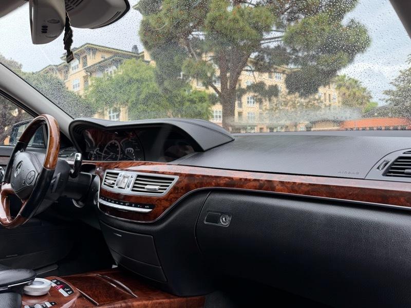 Mercedes-Benz S-Class S550 2012