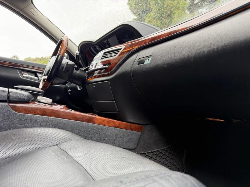 Mercedes-Benz S-Class S550 2012