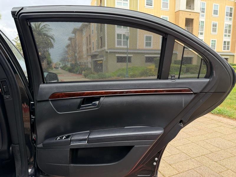 Mercedes-Benz S-Class S550 2012