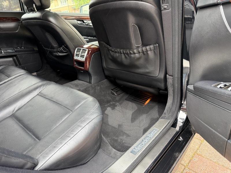 Mercedes-Benz S-Class S550 2012