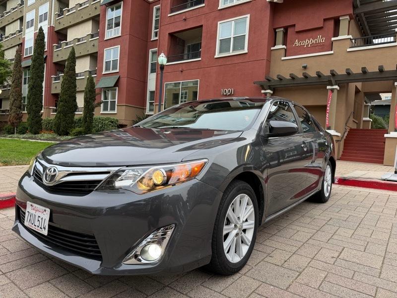 Toyota Camry XLE V6 2014