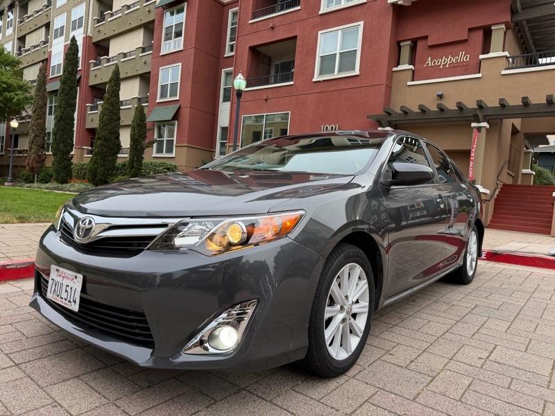 Toyota Camry XLE V6 2014