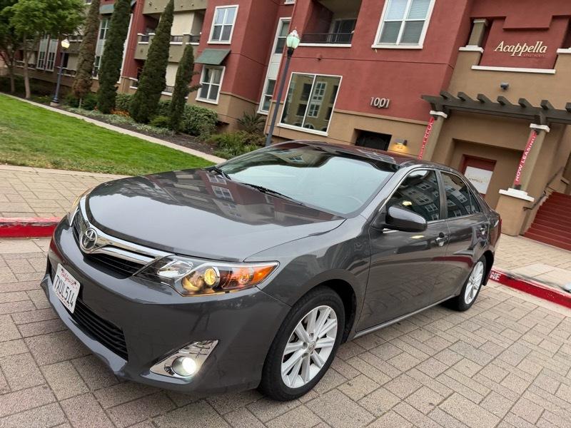 Toyota Camry XLE V6 2014