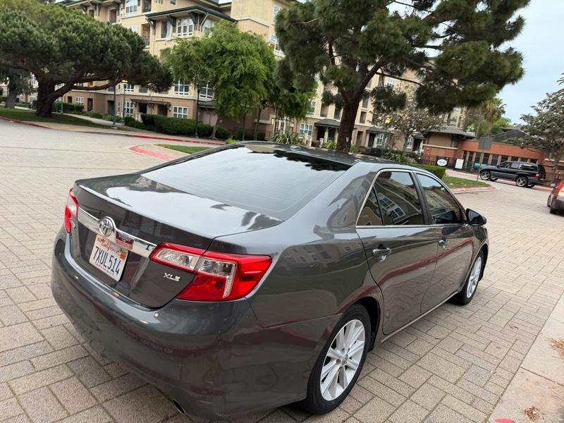 Toyota Camry XLE V6 2014