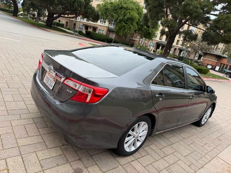 Toyota Camry XLE V6 2014