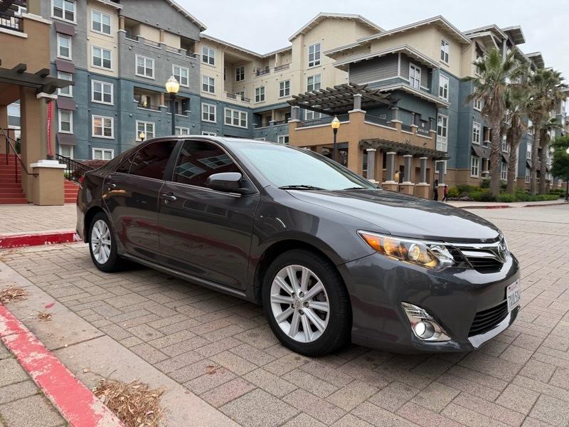 Toyota Camry XLE V6 2014