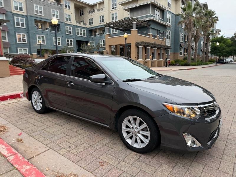 Toyota Camry XLE V6 2014