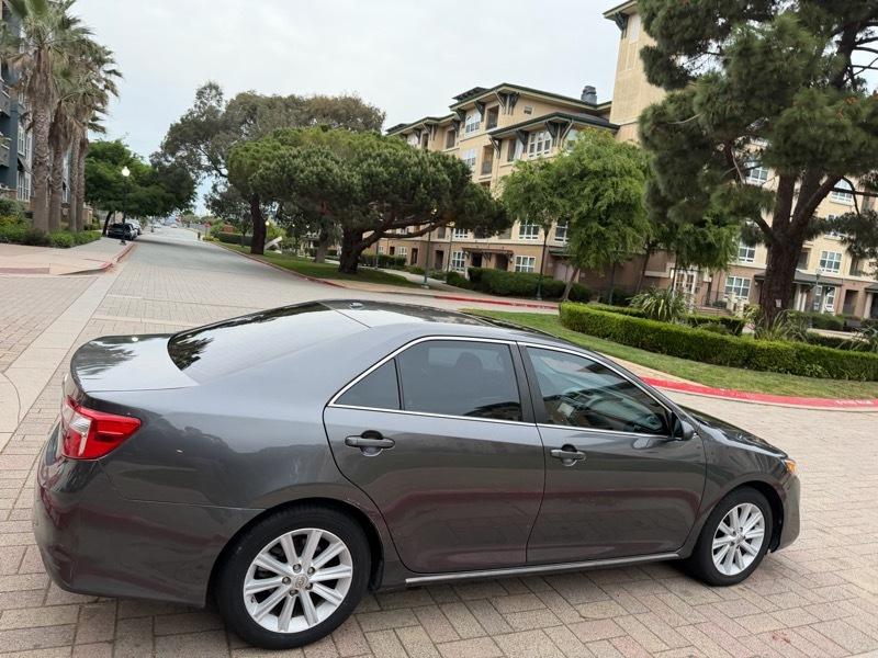 Toyota Camry XLE V6 2014