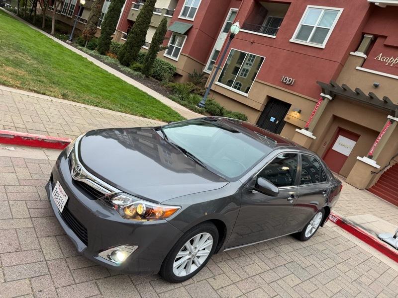 Toyota Camry XLE V6 2014