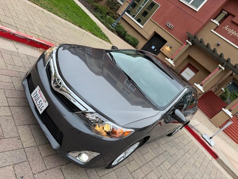 Toyota Camry XLE V6 2014