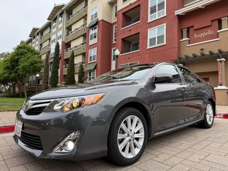 Toyota Camry XLE V6 2014