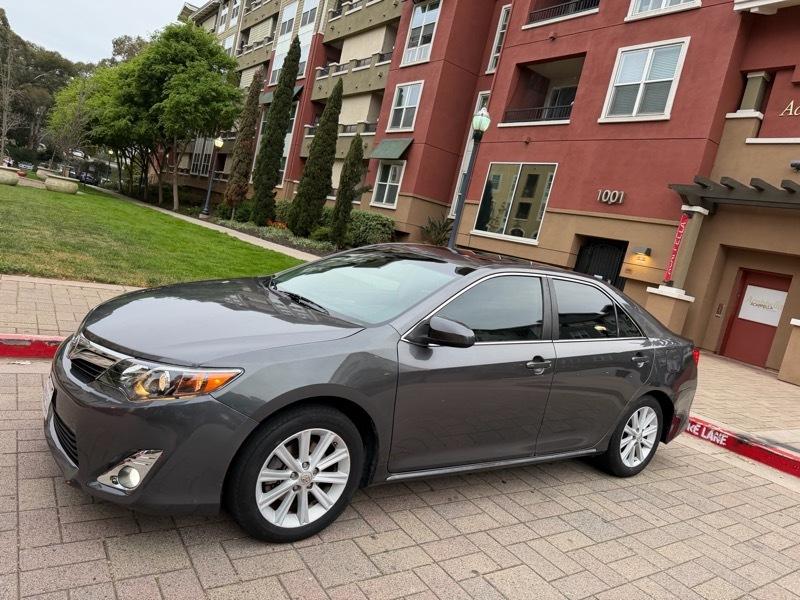 Toyota Camry XLE V6 2014