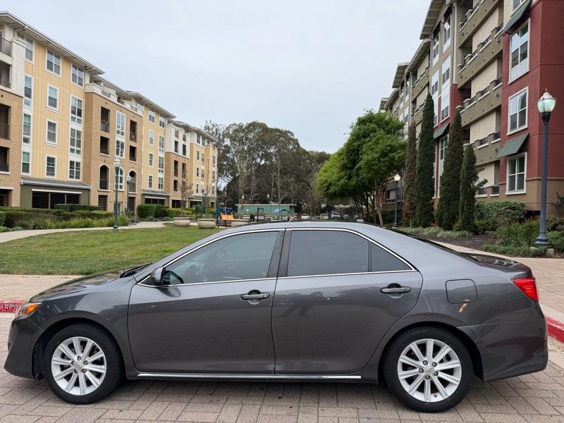 Toyota Camry XLE V6 2014