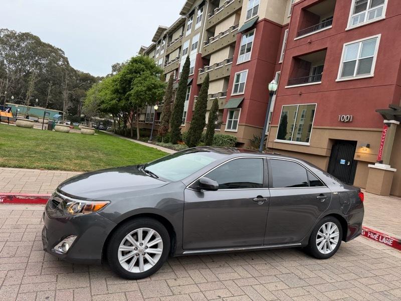 Toyota Camry XLE V6 2014