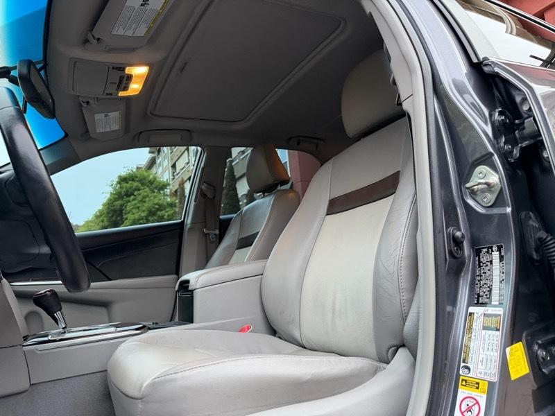 Toyota Camry XLE V6 2014