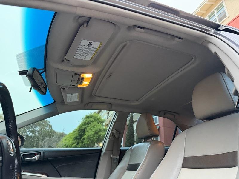 Toyota Camry XLE V6 2014