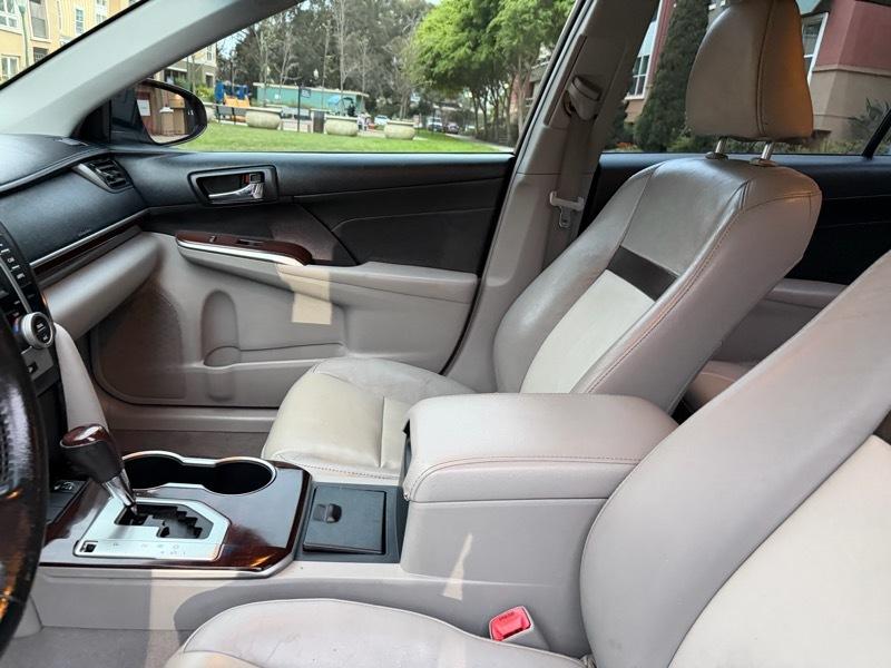 Toyota Camry XLE V6 2014