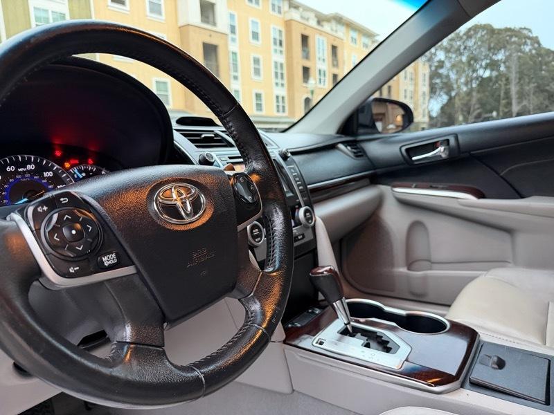 Toyota Camry XLE V6 2014