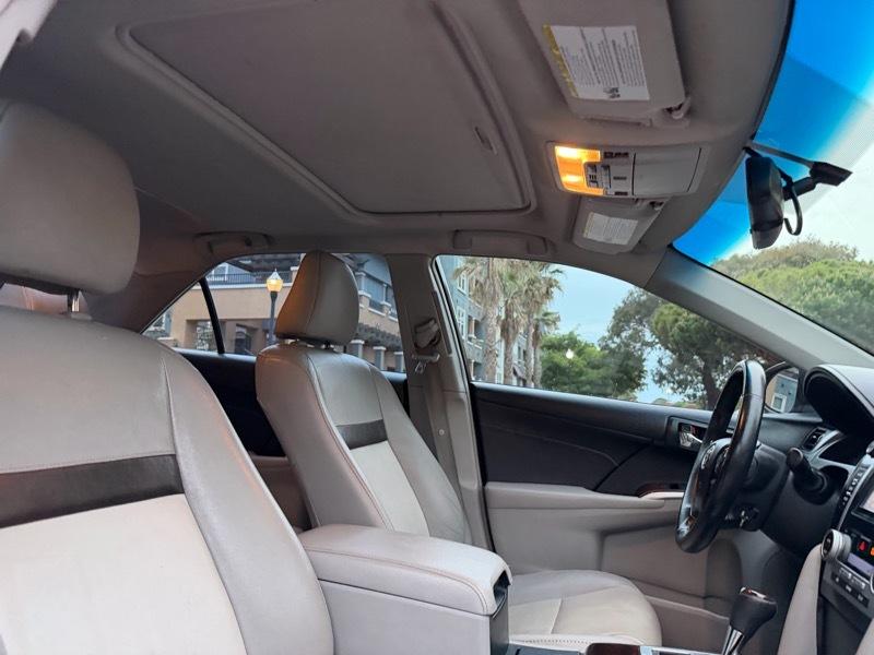 Toyota Camry XLE V6 2014