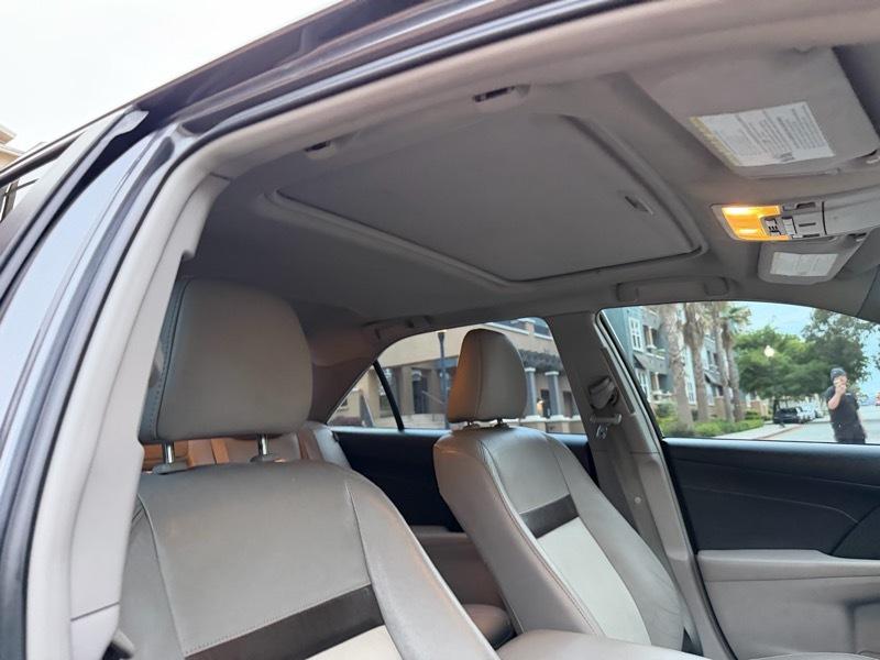 Toyota Camry XLE V6 2014