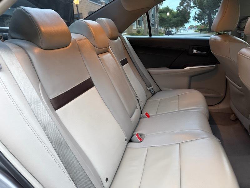 Toyota Camry XLE V6 2014