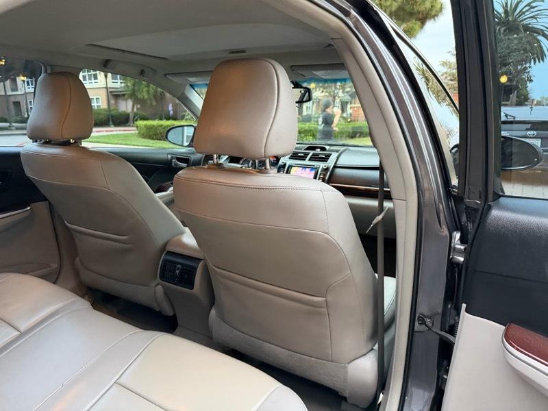 Toyota Camry XLE V6 2014