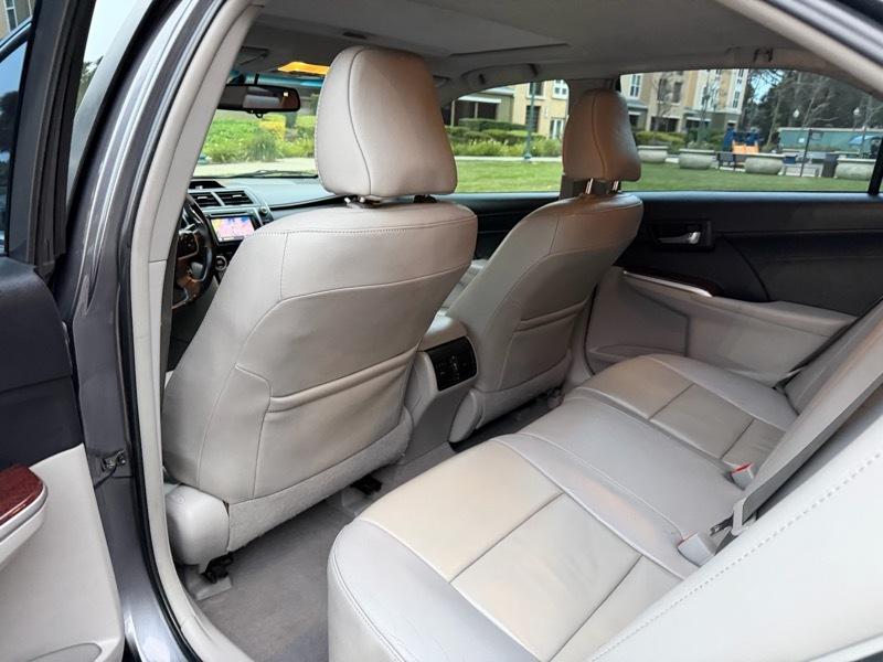 Toyota Camry XLE V6 2014