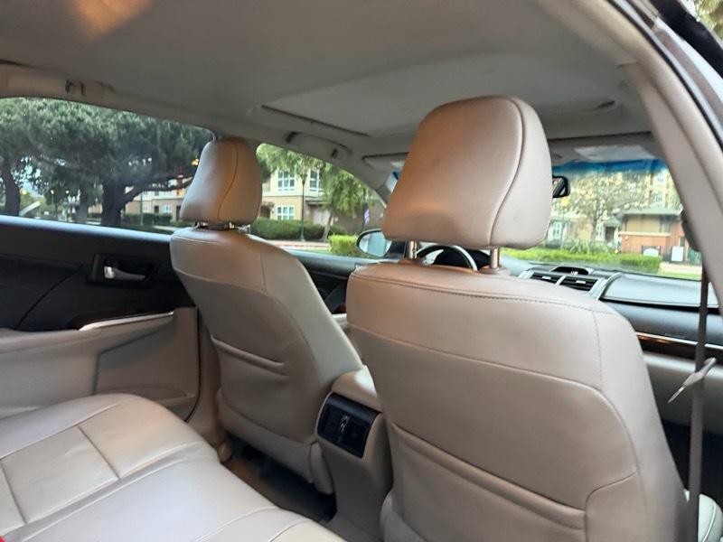 Toyota Camry XLE V6 2014