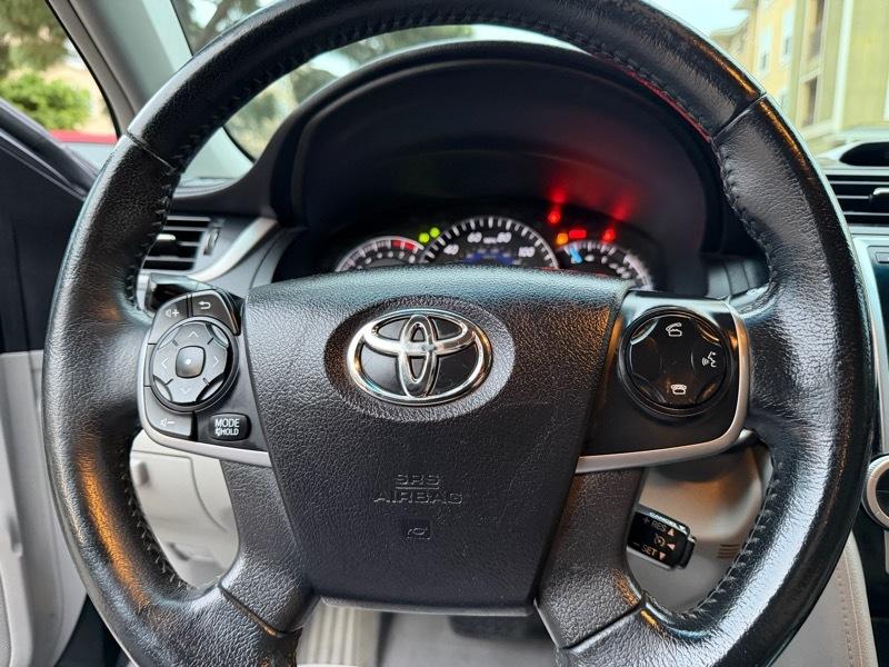 Toyota Camry XLE V6 2014