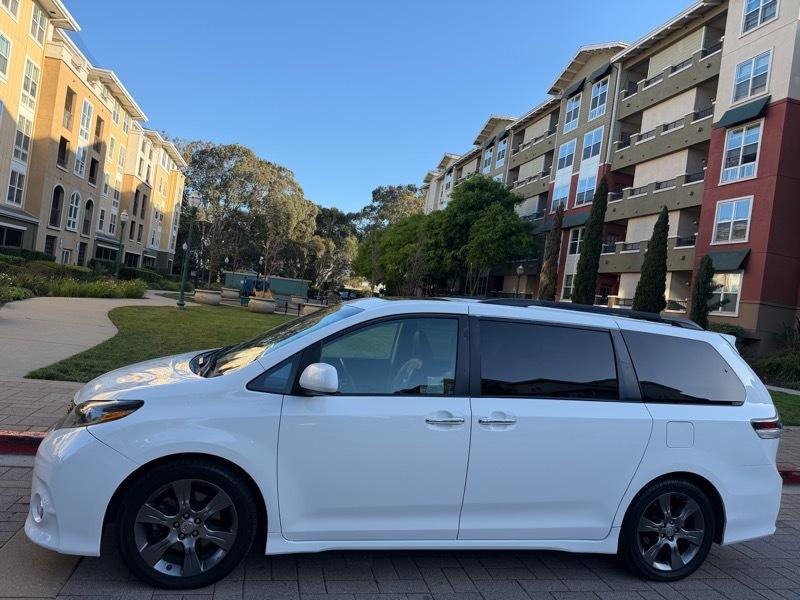 Toyota Sienna SE FWD 8-Passenger V6 2015