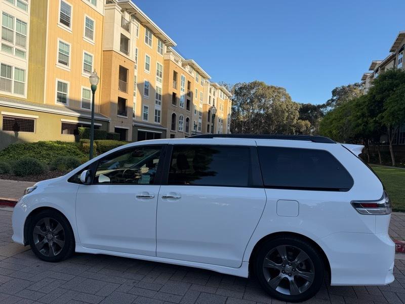 Toyota Sienna SE FWD 8-Passenger V6 2015