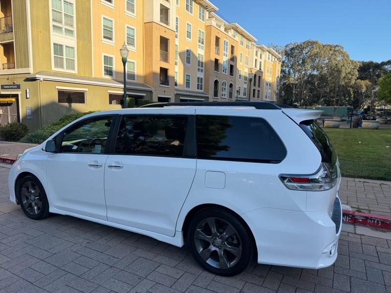 Toyota Sienna SE FWD 8-Passenger V6 2015