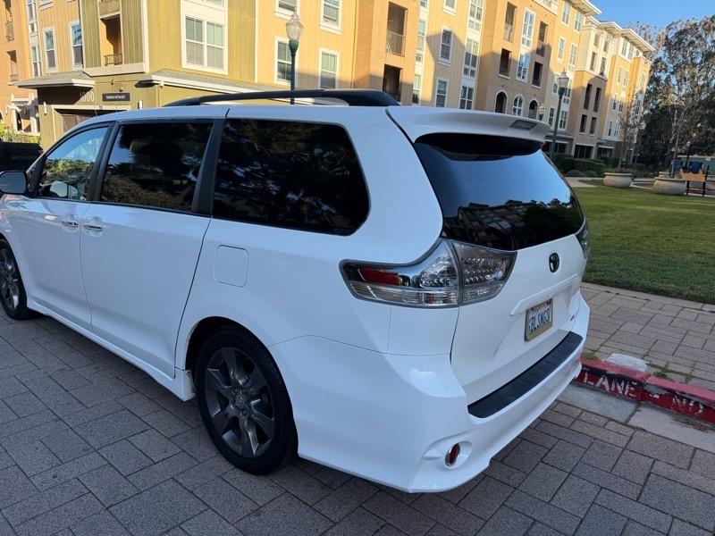 Toyota Sienna SE FWD 8-Passenger V6 2015