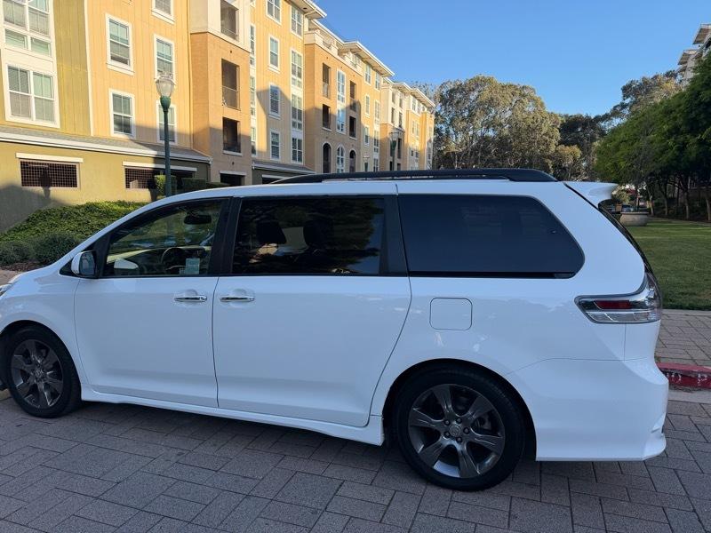 Toyota Sienna SE FWD 8-Passenger V6 2015