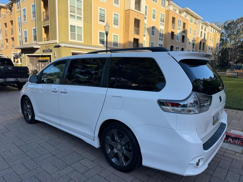 Toyota Sienna SE FWD 8-Passenger V6 2015