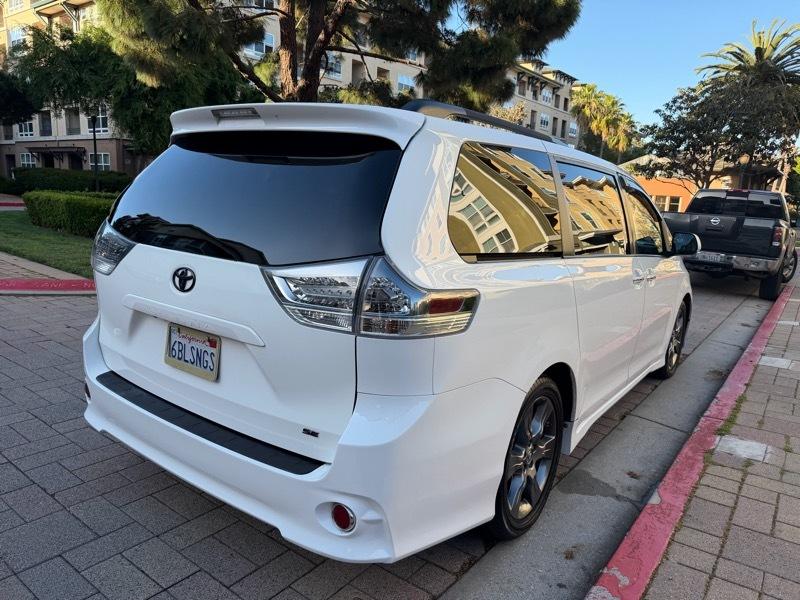 Toyota Sienna SE FWD 8-Passenger V6 2015