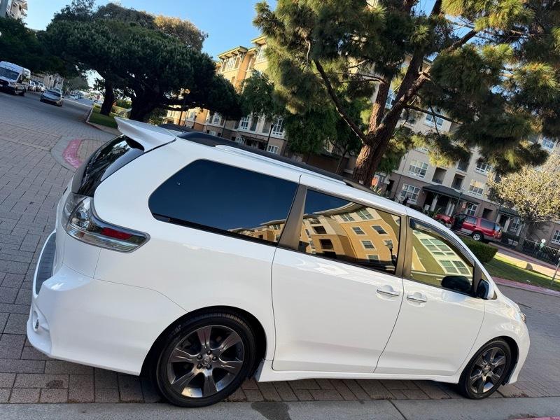 Toyota Sienna SE FWD 8-Passenger V6 2015