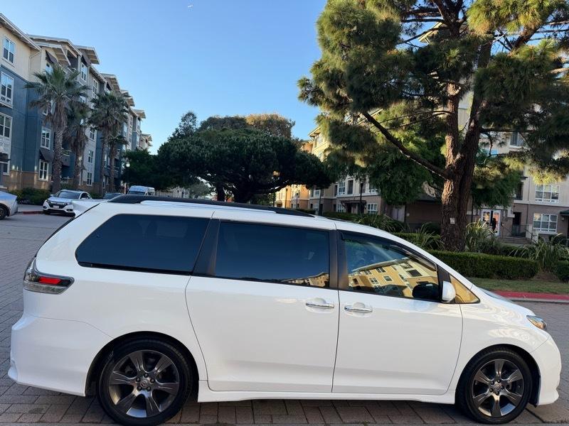 Toyota Sienna SE FWD 8-Passenger V6 2015