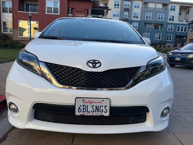 Toyota Sienna SE FWD 8-Passenger V6 2015